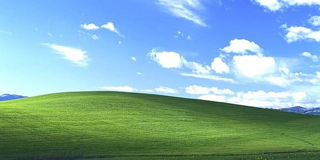 2932x2932 Windows Xp Bliss 4k Ipad Pro Retina Display HD 4k Wallpapers  Images Backgrounds Photos and Pictures